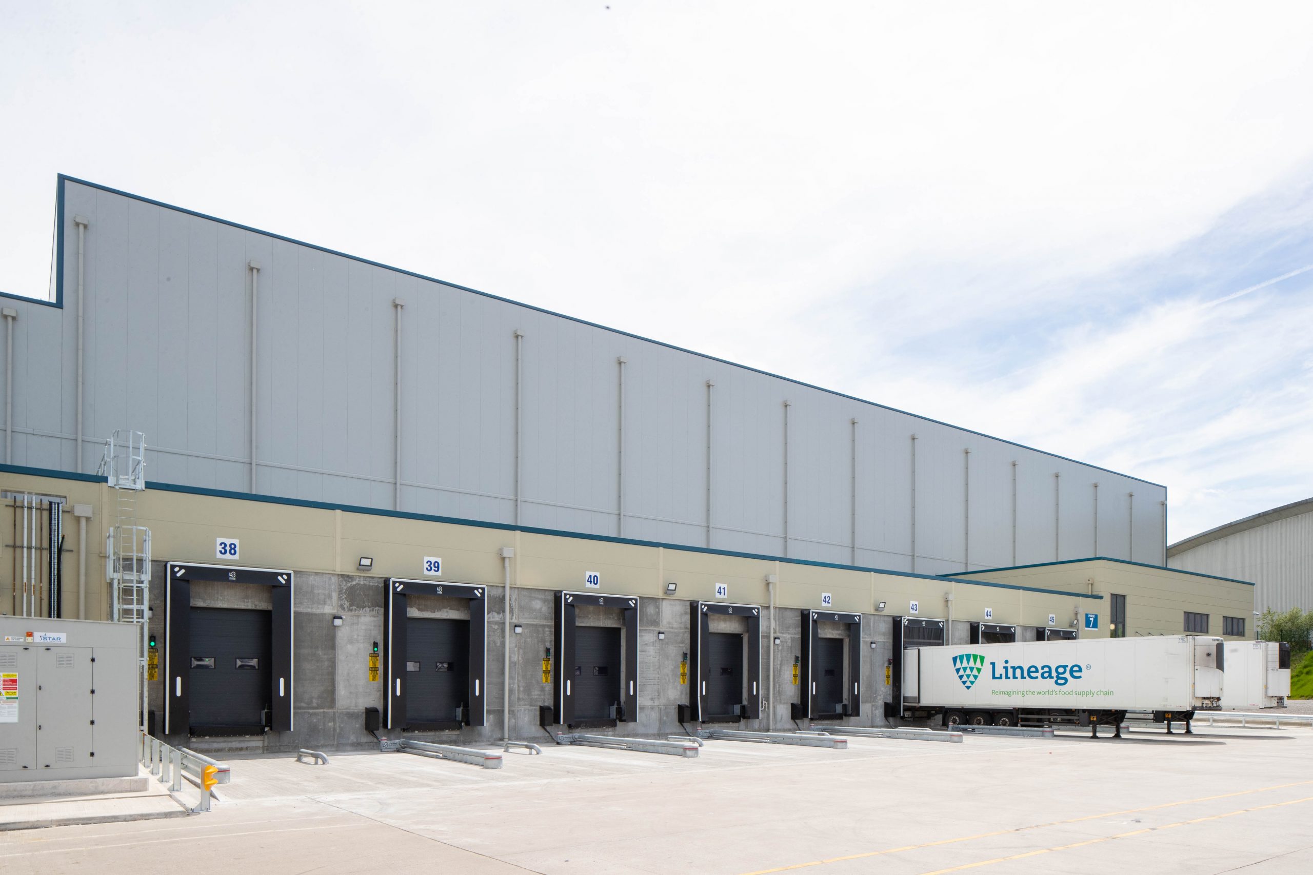 Lineage Logistics Heywood cold store loading bay